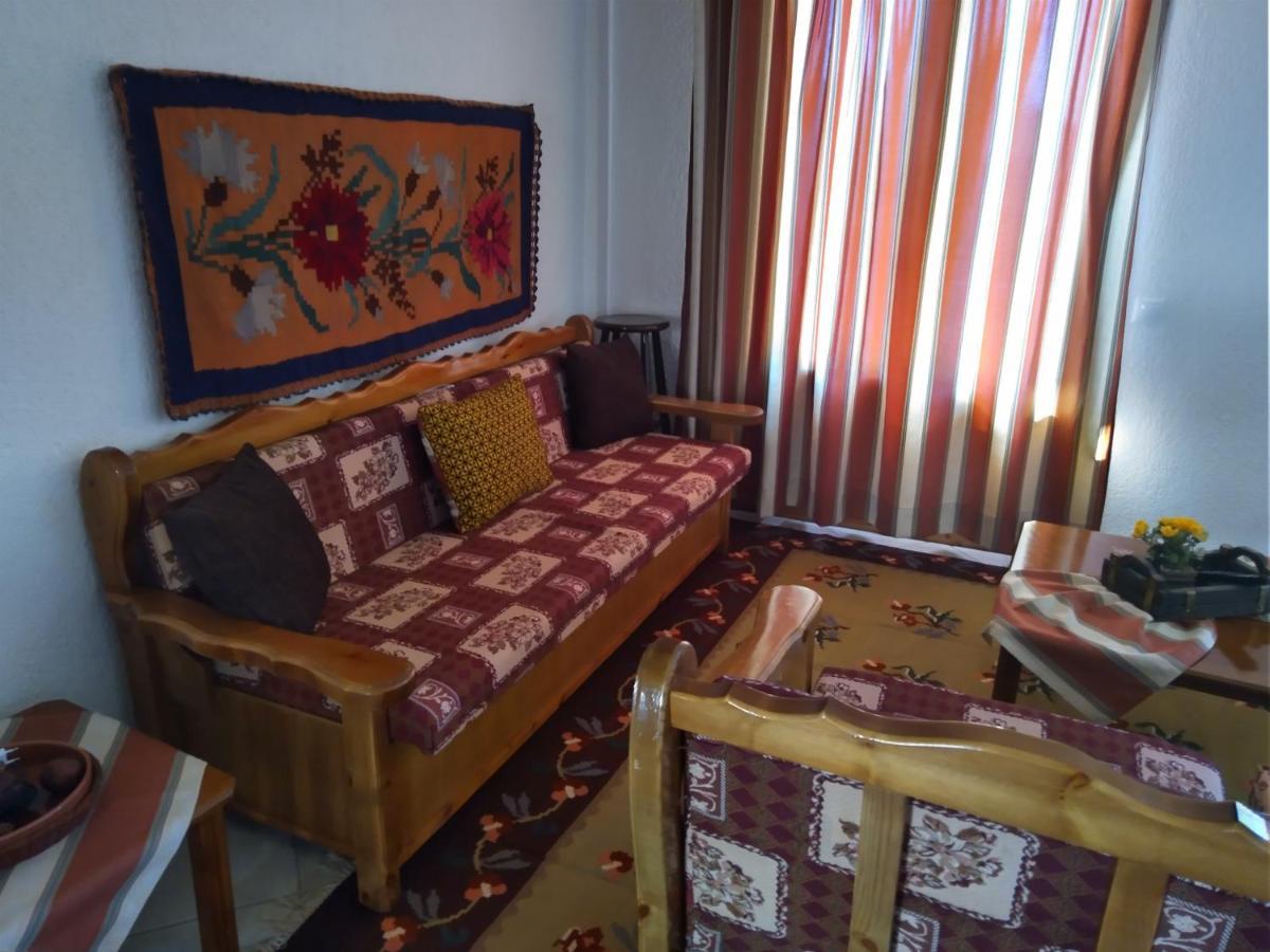 Traditional House Kalivia  Luaran gambar